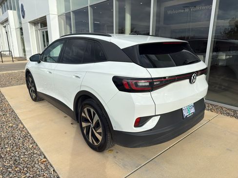Used 2023 Volkswagen ID.4 2WD image 6