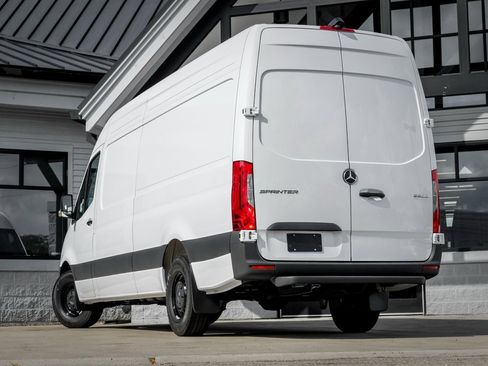 New 2026 Mercedes-Benz Sprinter 2500 image 2