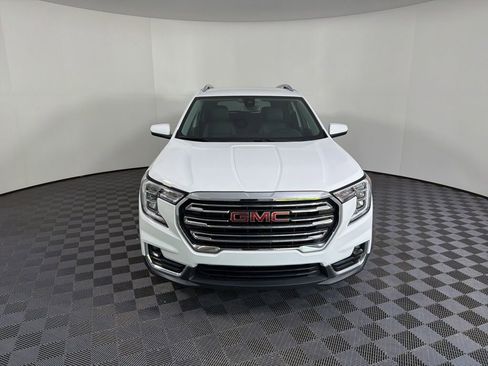 Used 2024 GMC Terrain SLT AWD/4WD image 5