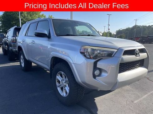Used 2014 Toyota 4Runner SR5 AWD/4WD image 11