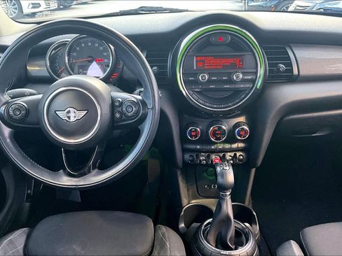 Used 2016 MINI Cooper 4-Door Hardtop image 15