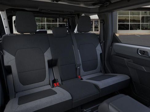 New 2025 Ford Bronco 4-Door image 15