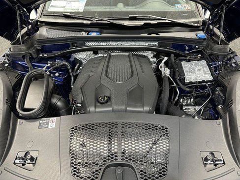 New 2025 Porsche Macan image 43
