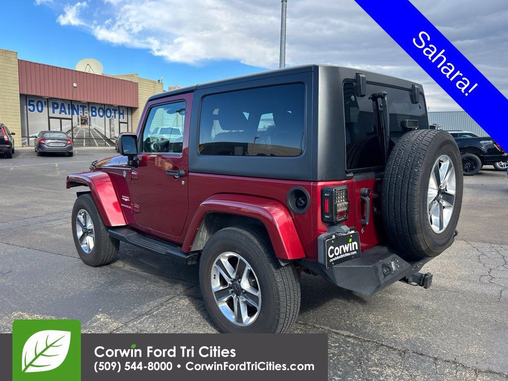 Used 2012 Jeep Wrangler Sahara w/ Connectivity Group AWD/4WD image 9