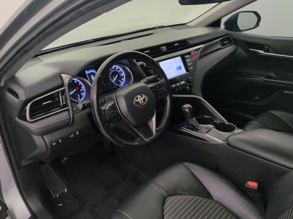 Used 2020 Toyota Camry SE FWD image 24