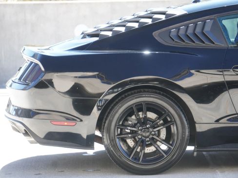 Used 2015 Ford Mustang GT Premium image 20