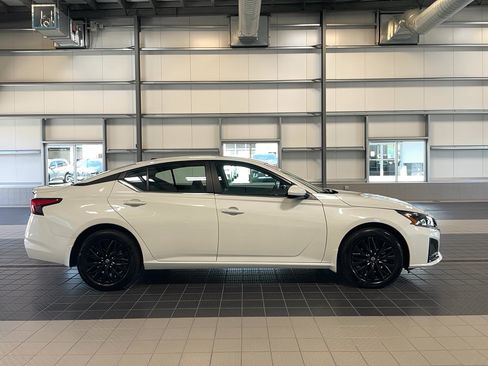 Certified 2026 Nissan Altima 2.5 SV w/ SV Special Edition Package AWD/4WD image 4