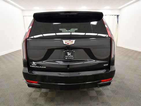 Used 2024 Cadillac Escalade ESV Sport Platinum AWD/4WD image 6