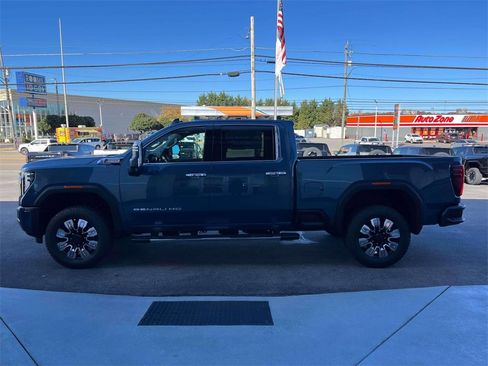 New 2026 GMC Sierra 2500 Denali w/ Denali Reserve Package image 6
