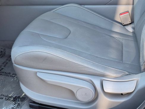 Used 2025 Hyundai Elantra SEL FWD image 15