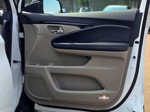 Used 2022 Honda Pilot Touring image 36