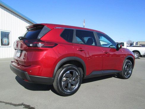 Used 2025 Nissan Rogue SV image 6