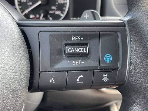 Used 2024 Nissan Rogue SV AWD/4WD image 22