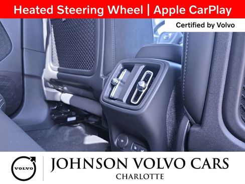 Certified 2025 Volvo XC40 B5 Plus AWD/4WD image 9