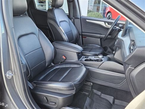 Used 2023 Ford Escape Platinum image 18