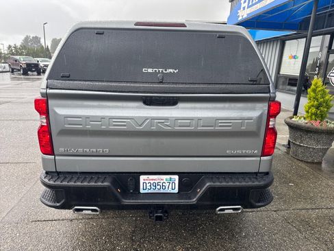 Used 2023 Chevrolet Silverado 1500 Custom Trail Boss AWD/4WD image 4