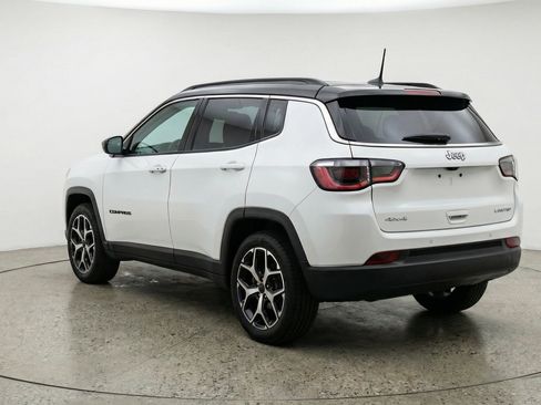 Used 2025 Jeep Compass Limited AWD/4WD image 6