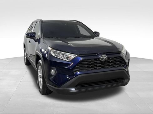 Used 2019 Toyota RAV4 XLE w/ Convenience Package FWD image 14