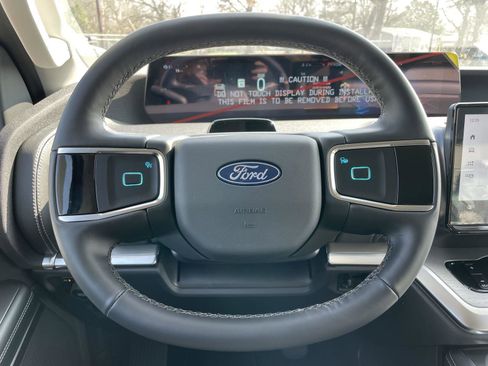 New 2026 Ford Expedition Max Platinum w/ Driver's Package image 13