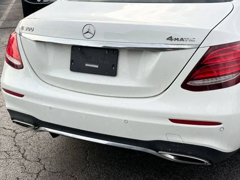 Used 2019 Mercedes-Benz E 300 4MATIC image 11