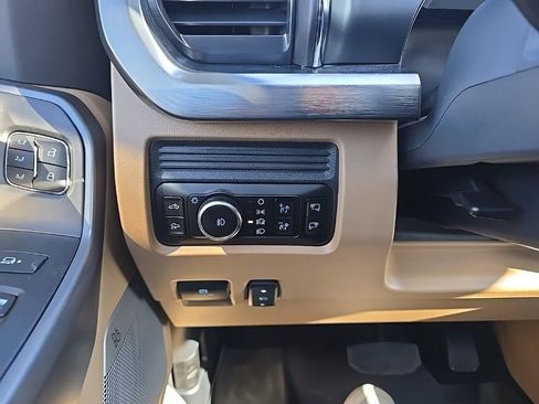 Used 2025 Ford F350 Lariat w/ Lariat Ultimate Package image 20