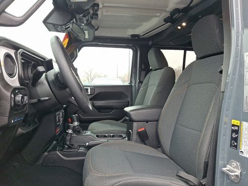 Certified 2025 Jeep Wrangler Willys image 13