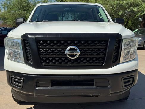 Used 2017 Nissan Titan S RWD image 3