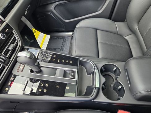 New 2026 Porsche Macan Turbo image 23