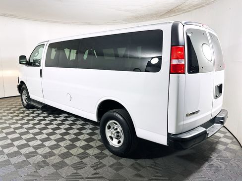 Used 2023 Chevrolet Express 3500 LS image 5
