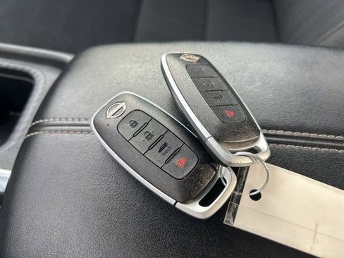 Used 2024 Nissan Sentra SV image 48