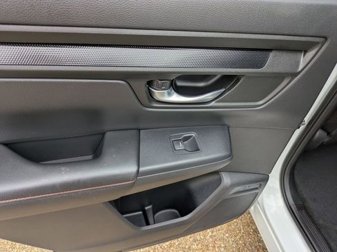 Certified 2025 Honda CR-V Sport image 15