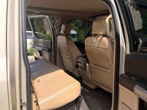 Used 2017 Ford F250 Lariat w/ Lariat Ultimate Package AWD/4WD image 7