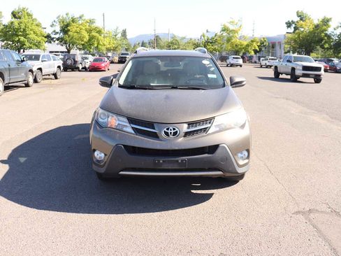 Used 2014 Toyota RAV4 Limited AWD/4WD image 2
