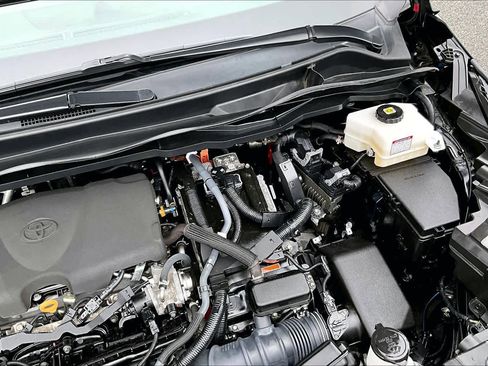 Used 2023 Toyota Sienna XLE image 33