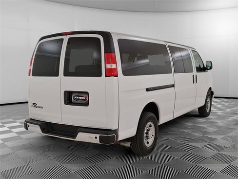 Used 2024 Chevrolet Express 3500 LT w/ LT Preferred Equipment Group image 3