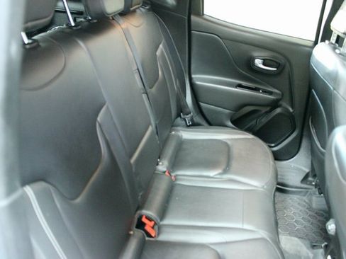 Used 2020 Jeep Renegade Limited image 9