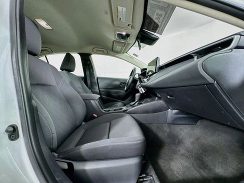 Certified 2025 Toyota Corolla LE FWD image 27