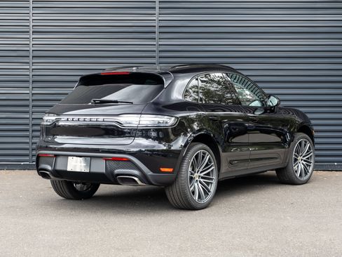 Used 2025 Porsche Macan image 8