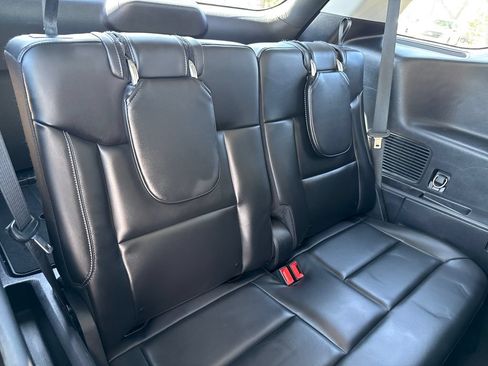 Used 2021 Ford Explorer XLT w/ Equipment Group 202A RWD image 28