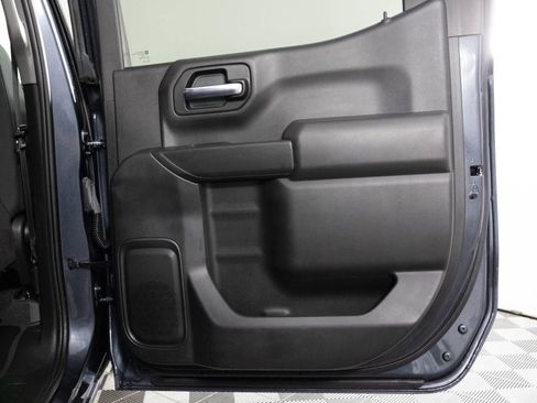 Used 2022 Chevrolet Silverado 1500 LT image 39