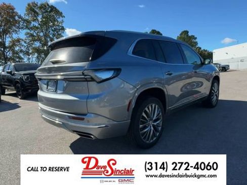 New 2026 Buick Enclave Avenir w/ Super Cruise Package FWD image 8