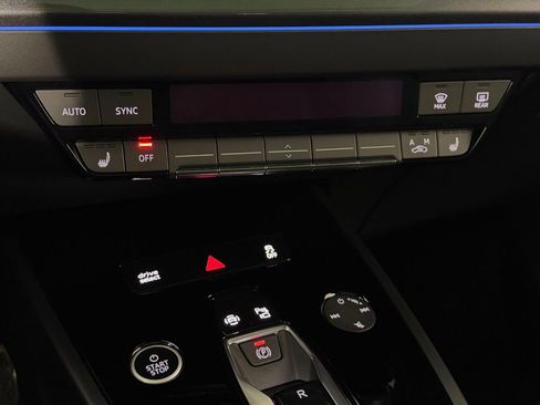 Used 2024 Audi Q4 e-tron Premium Plus w/ Premium Plus image 18