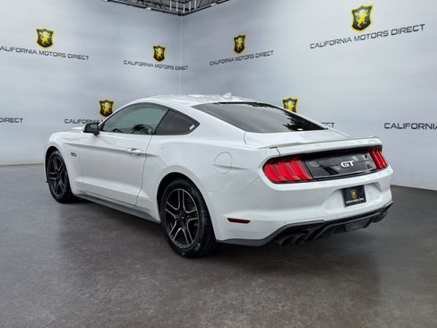 Used 2022 Ford Mustang GT RWD image 3