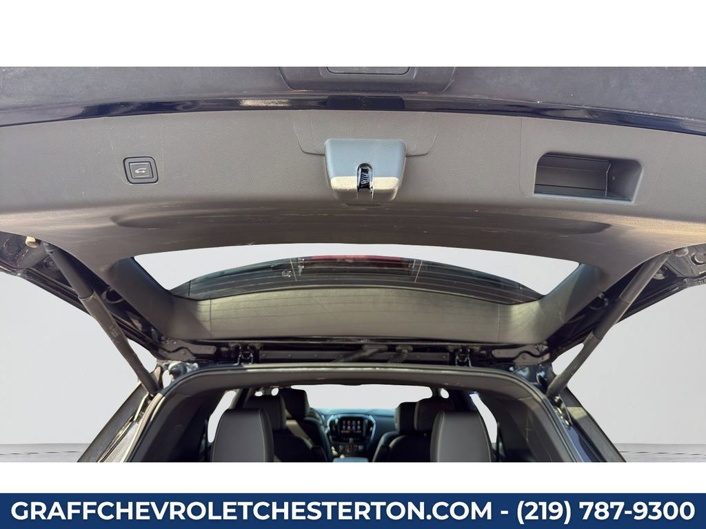 Used 2023 Chevrolet Traverse LT w/ Rear Camera Mirror Package AWD/4WD image 33