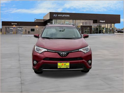 Used 2018 Toyota RAV4 XLE w/ Plus Extra Value Package image 6