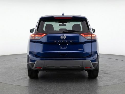 Used 2025 Nissan Rogue SV AWD/4WD image 7