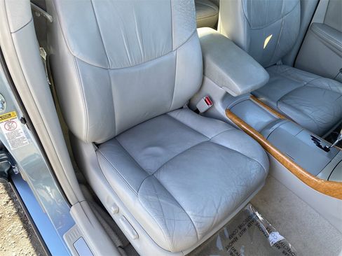 Used 2006 Toyota Avalon XLS image 10