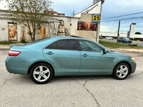 Used 2009 Toyota Camry FWD image 10
