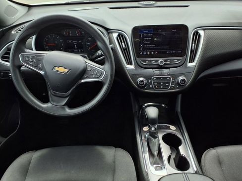 Used 2024 Chevrolet Malibu LT FWD image 13