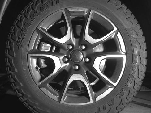 Used 2025 Jeep Compass Trailhawk w/ Trailer Tow Group AWD/4WD image 12